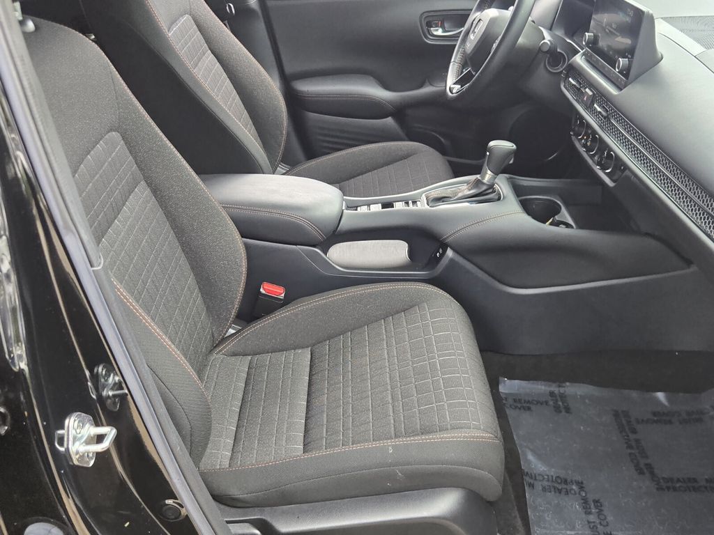 2025 Honda HR-V Sport - Photo 17