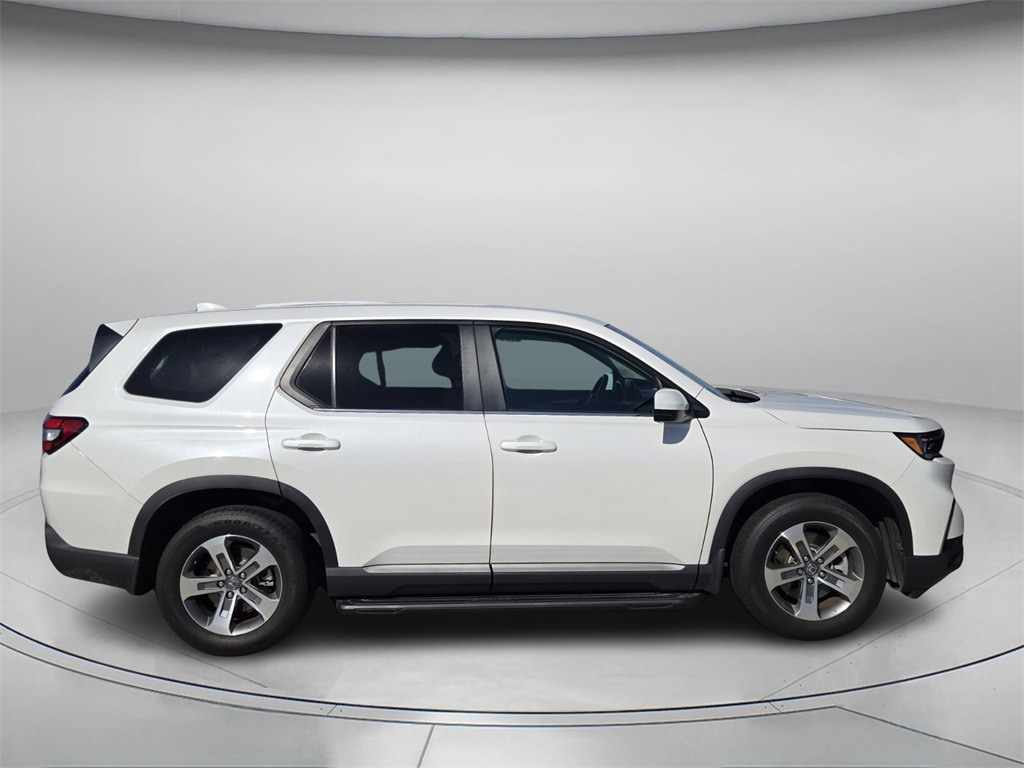 Used 2024 Honda Pilot EX-L 8 Passenger SUV