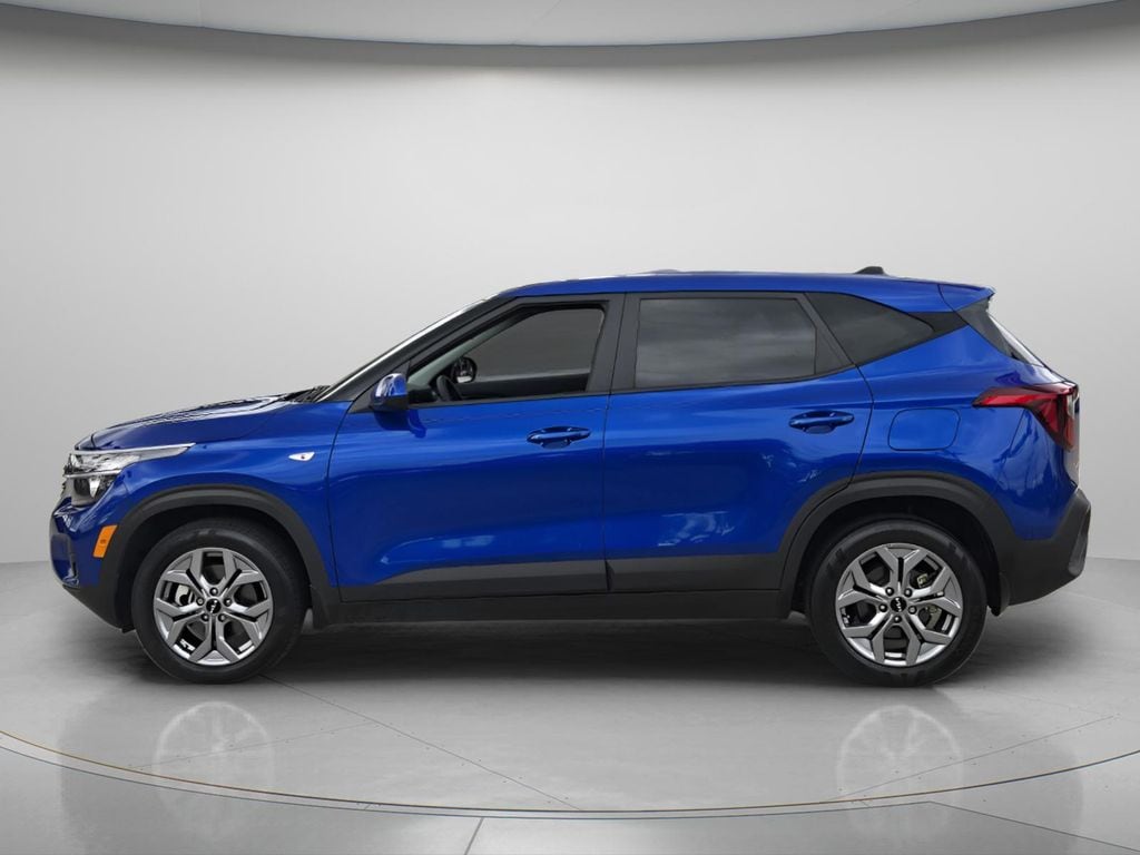 Used 2024 Kia Seltos LX SUV