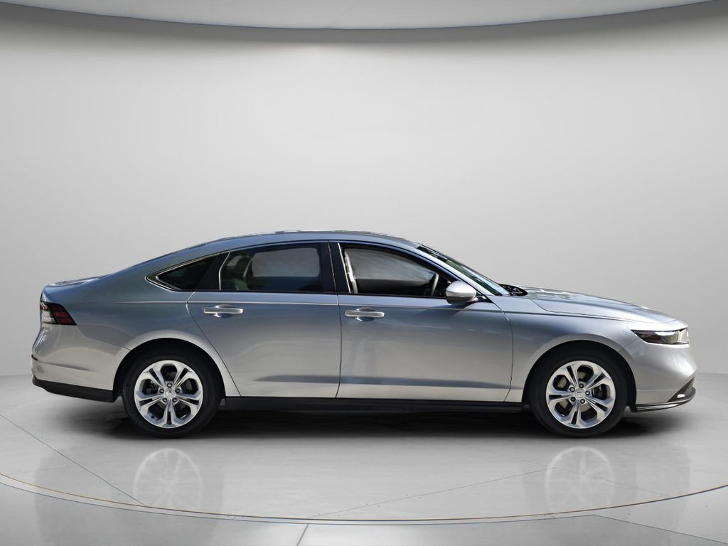 2025 Honda Accord LX - Photo 3