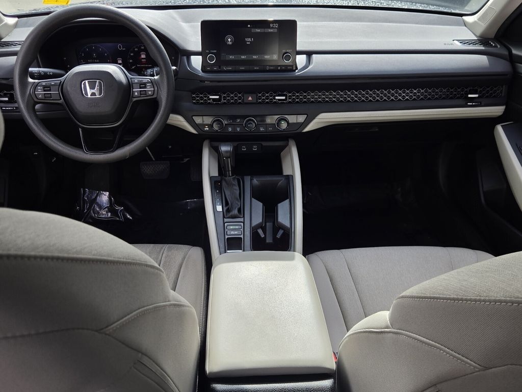 2024 Honda Accord EX - Photo 12