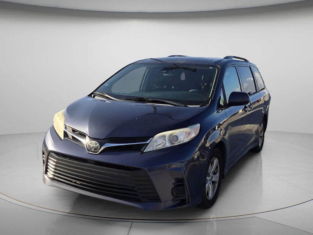 Used 2018 Toyota Sienna LE 8 Passenger Minivan/Van
