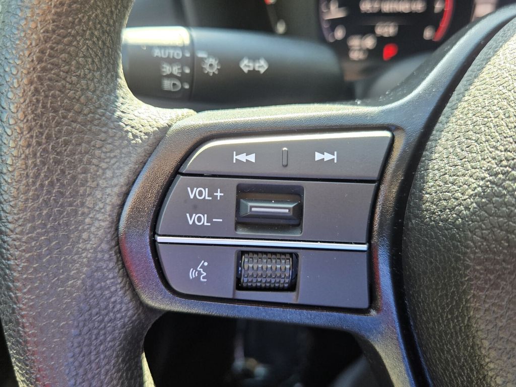2025 Honda Accord LX - Photo 25