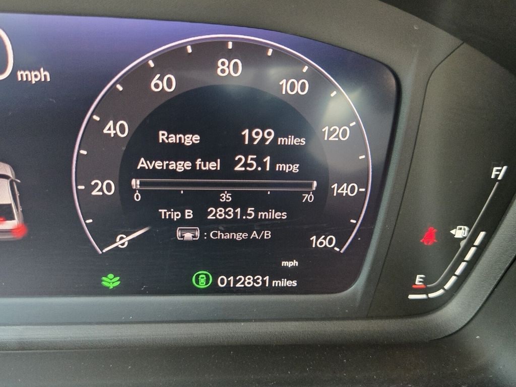 2025 Honda Accord SE - Photo 23