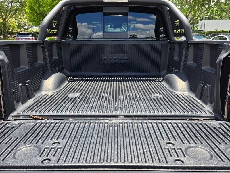 2024 Nissan Titan SV - Photo 13