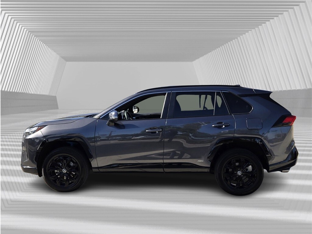 2023 Toyota RAV4 Hybrid SE photo 2