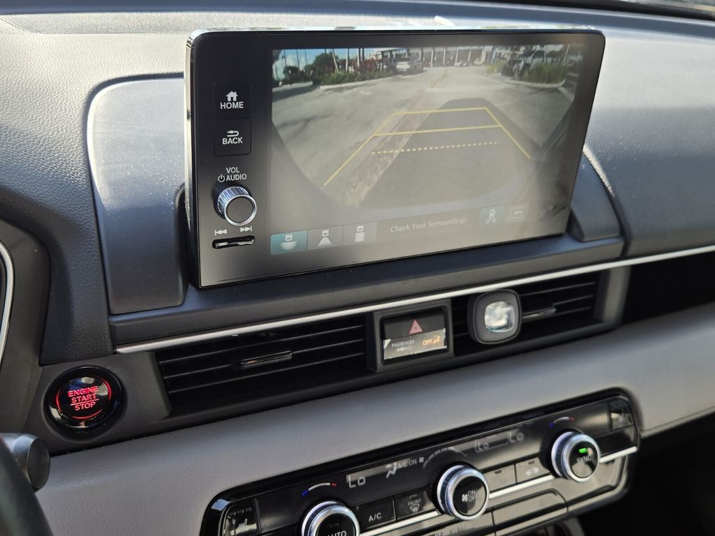 2025 Honda Pilot Touring - Photo 23