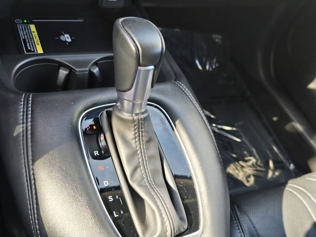 2025 Honda HR-V EX-L - Photo 17
