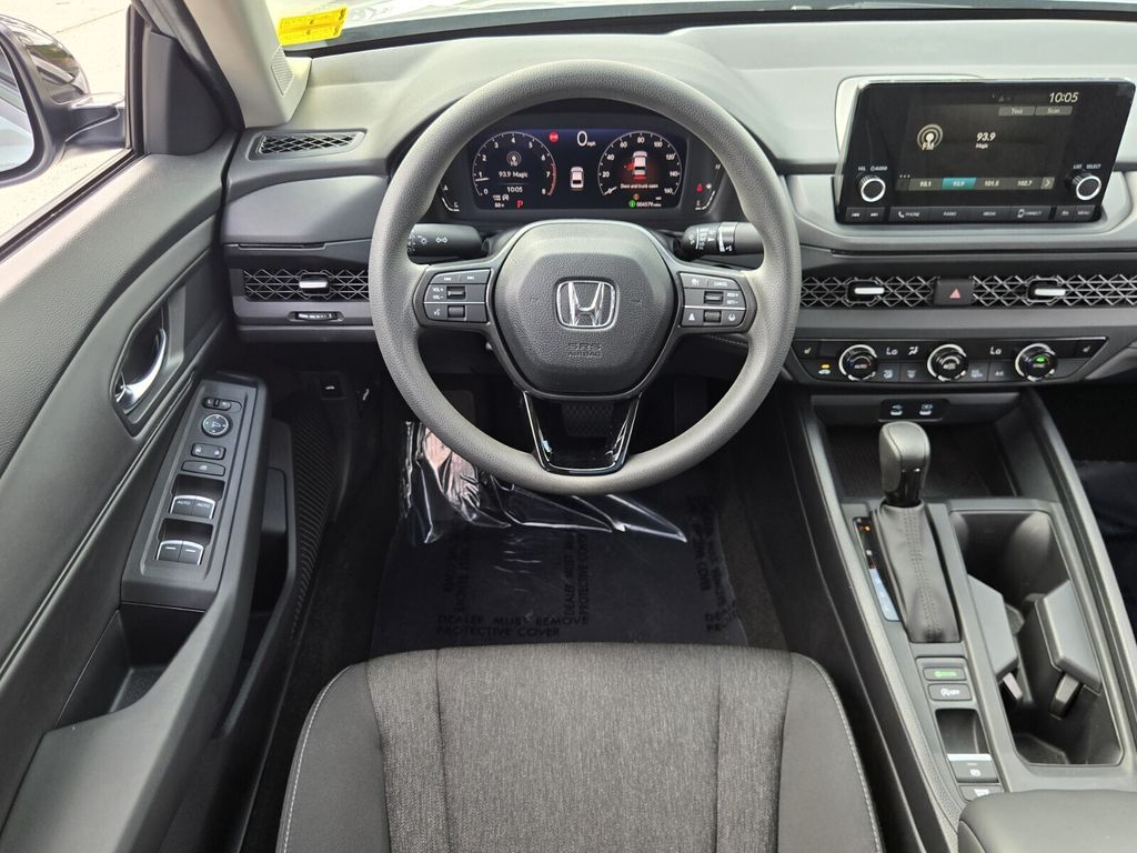 2025 Honda Accord SE - Photo 10