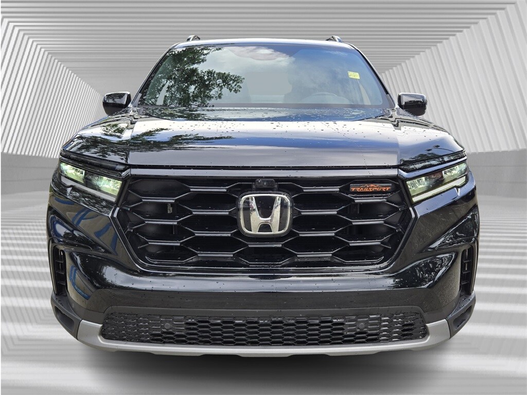 2024 Honda Pilot TrailSport photo 3