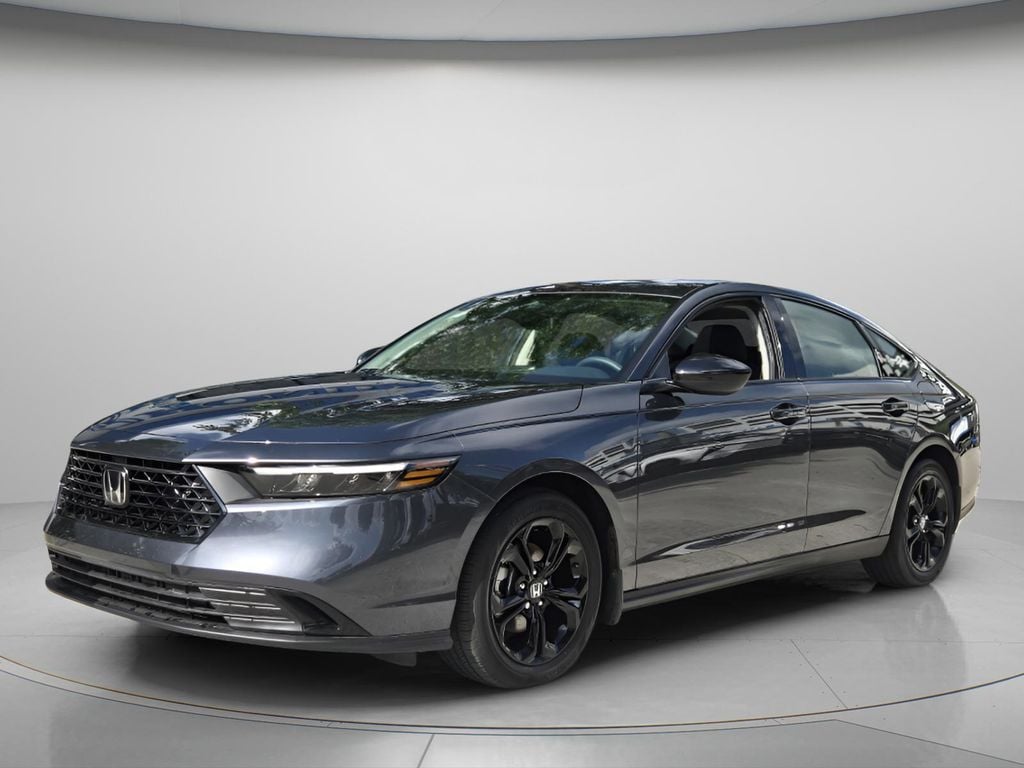 2025 Honda Accord SE - Photo 6