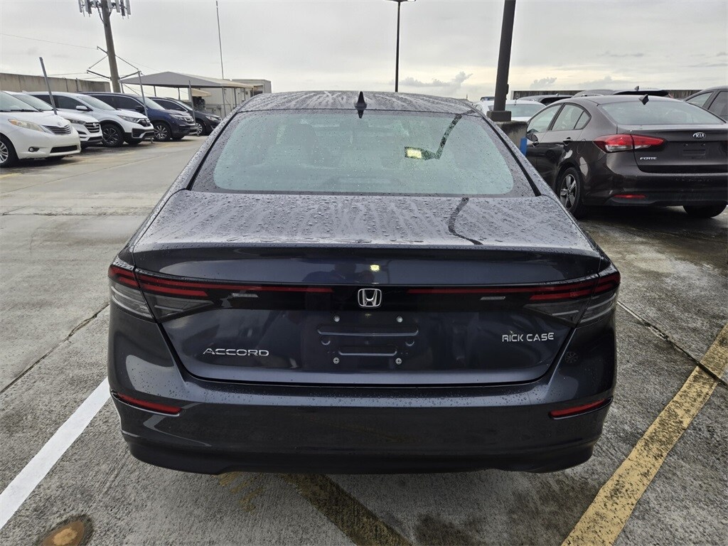 2023 Honda Accord LX photo 4