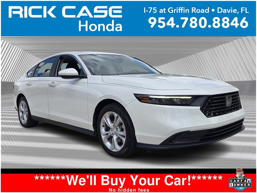 2025 Honda Accord LX's photo