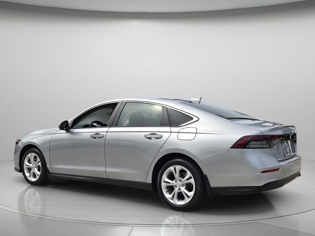 2025 Honda Accord LX - Photo 7