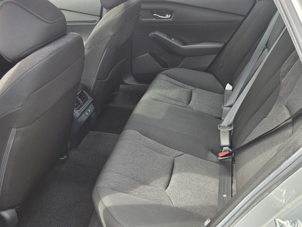 2025 Honda Accord SE - Photo 11