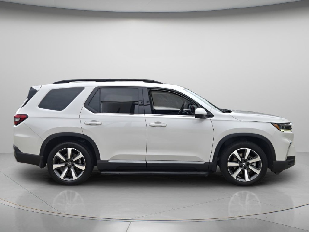 Certified 2025 Honda Pilot Touring SUV