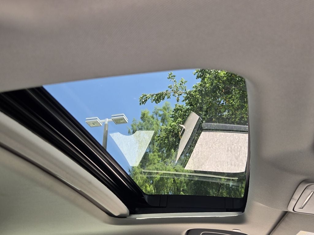 2025 Honda Accord SE - Photo 17