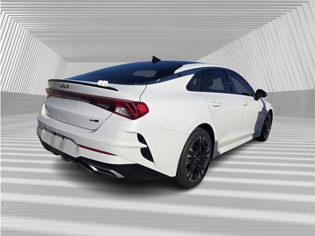 2022 Kia K5 GT-Line photo 2