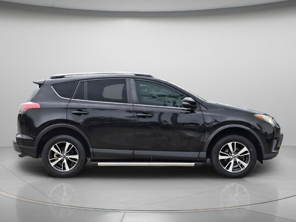 Used 2018 Toyota RAV4 XLE SUV