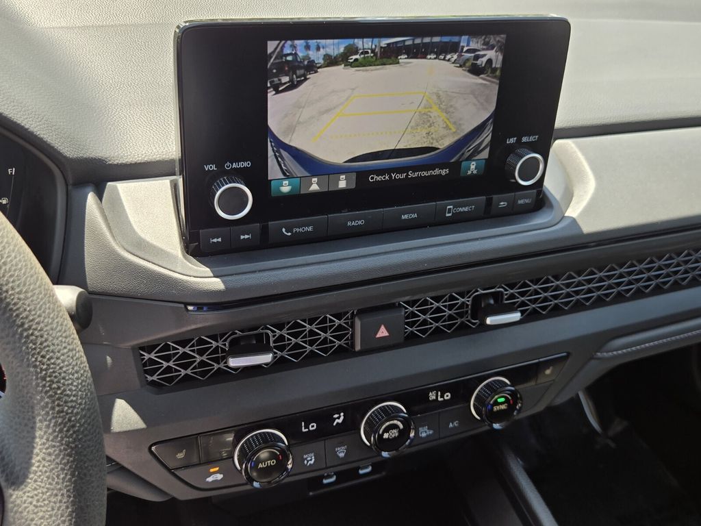 2025 Honda Accord SE - Photo 21