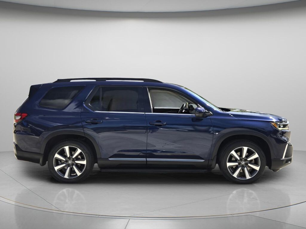 Used 2023 Honda Pilot Touring SUV