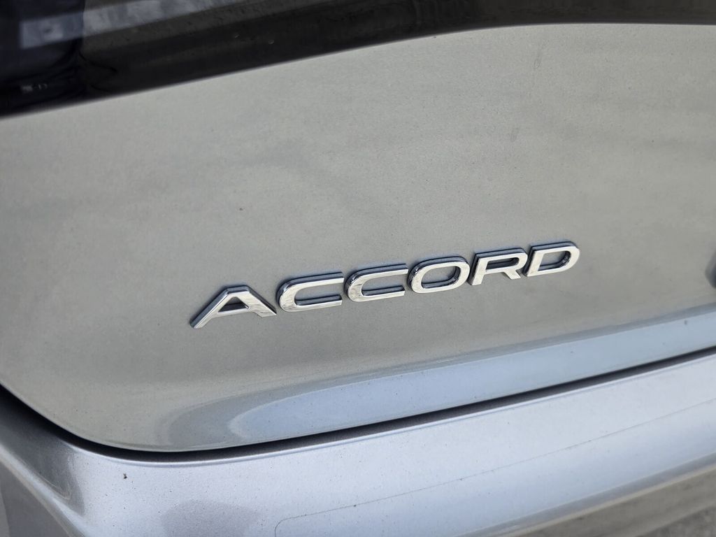 2025 Honda Accord SE - Photo 14