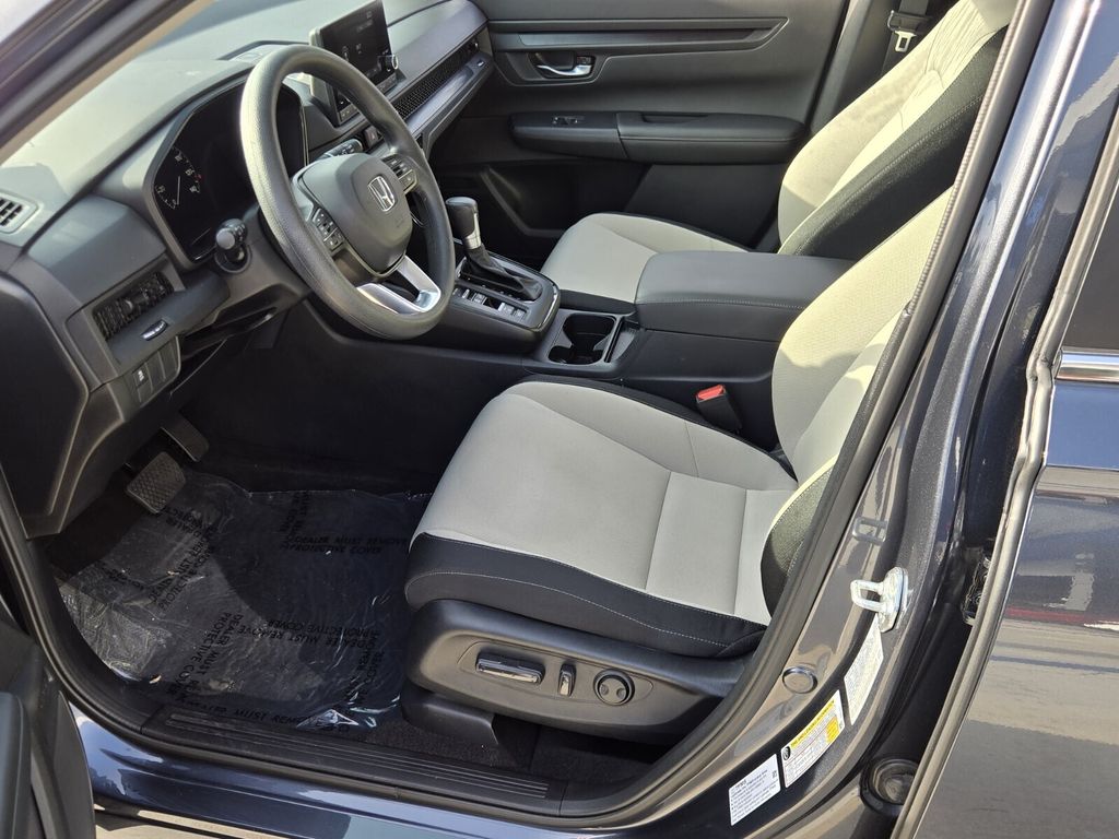 2025 Honda CR-V EX - Photo 10