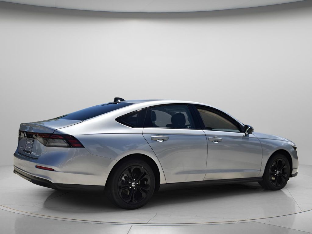 2025 Honda Accord SE - Photo 7