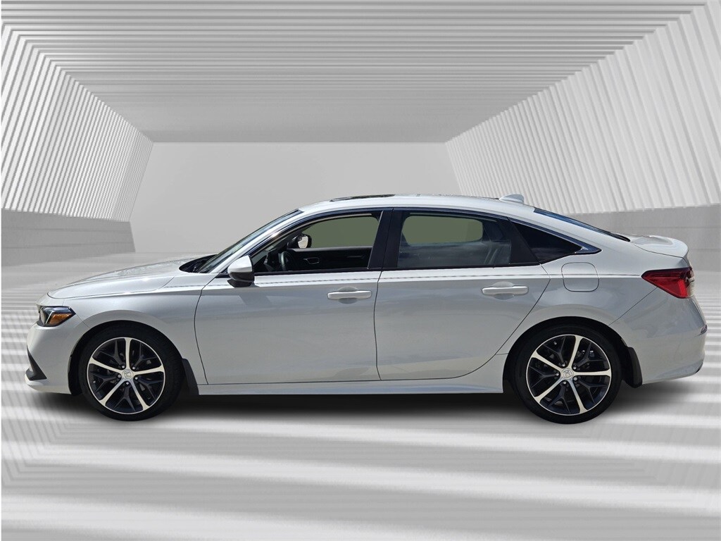 2024 Honda Civic Touring photo 3