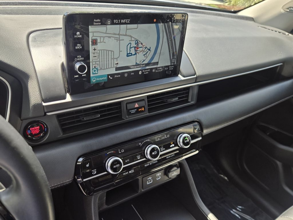 2025 Honda Pilot Touring - Photo 18