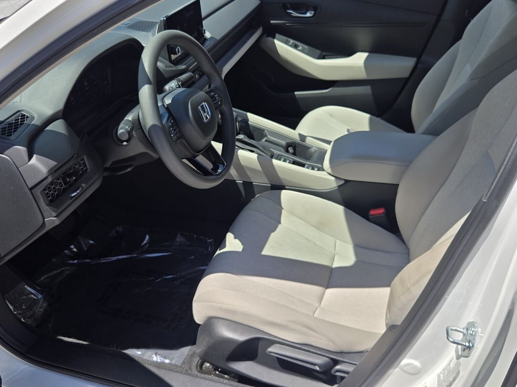 2025 Honda Accord LX - Photo 11
