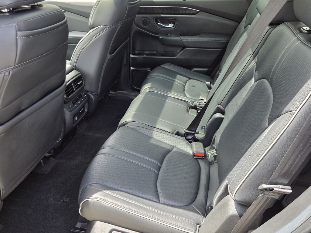 2025 Honda Pilot Elite - Photo 11