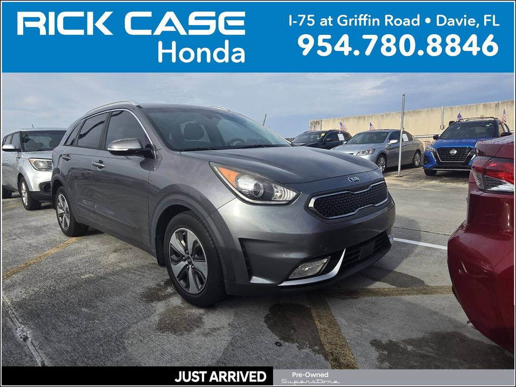 2017 Kia Niro EX's photo