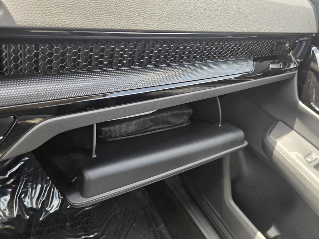 2025 Honda CR-V EX-L - Photo 22