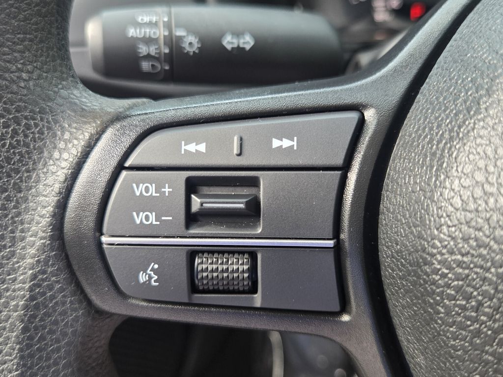 2025 Honda Accord LX - Photo 24