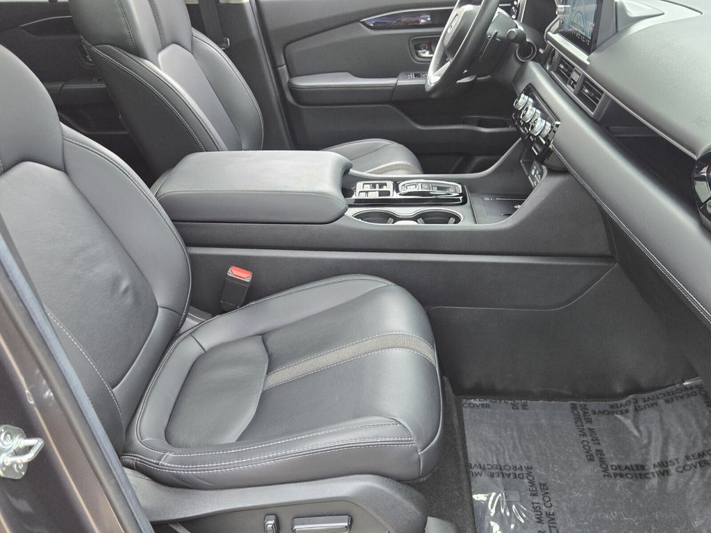 2025 Honda Pilot Touring - Photo 20