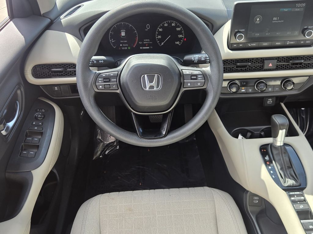 2025 Honda HR-V LX - Photo 12