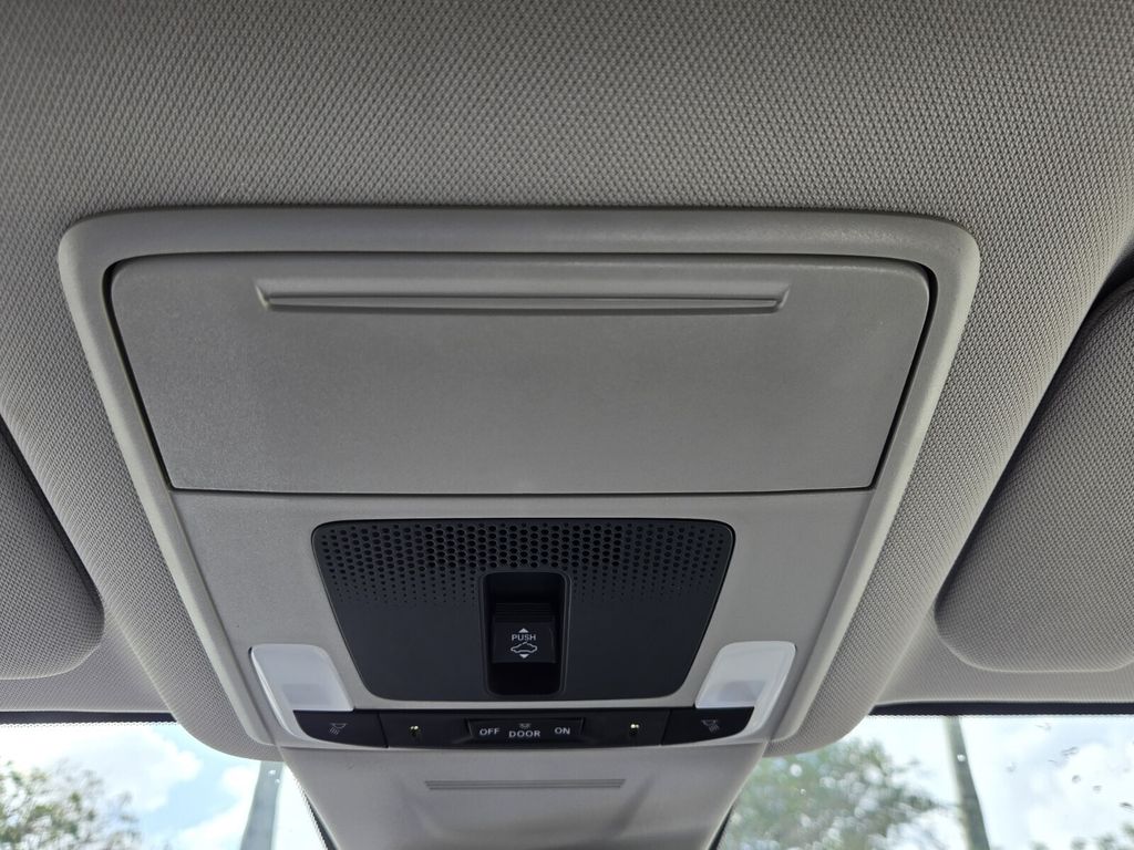 2025 Honda CR-V EX - Photo 20