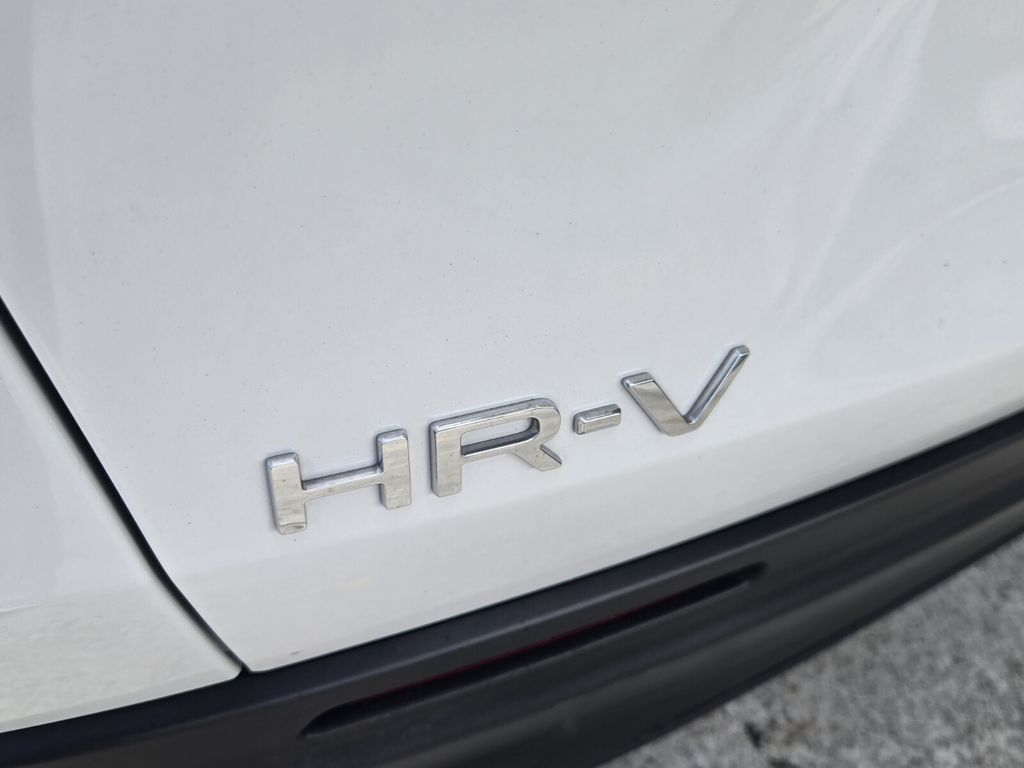 2025 Honda HR-V LX - Photo 13