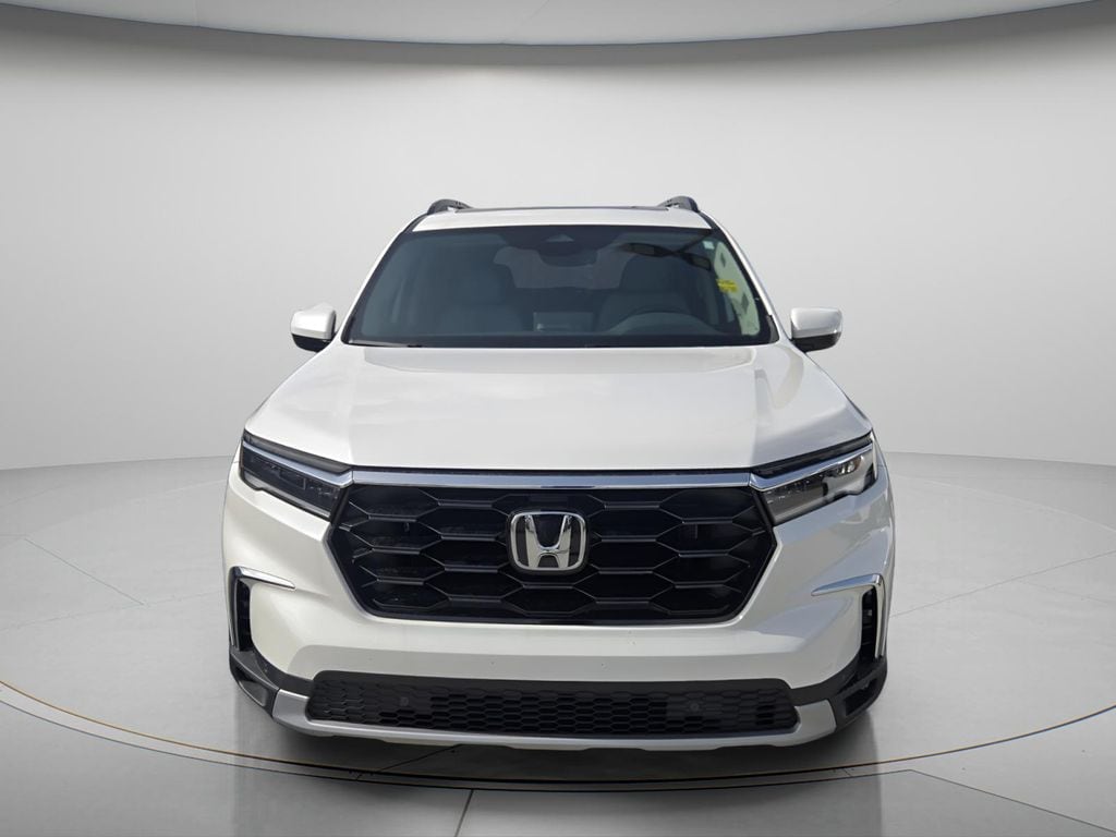 Certified 2025 Honda Pilot Touring SUV
