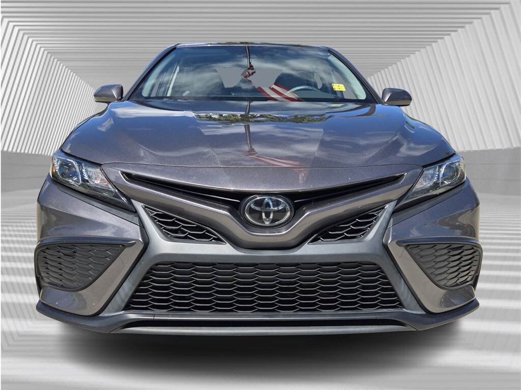 2023 Toyota Camry SE photo 4