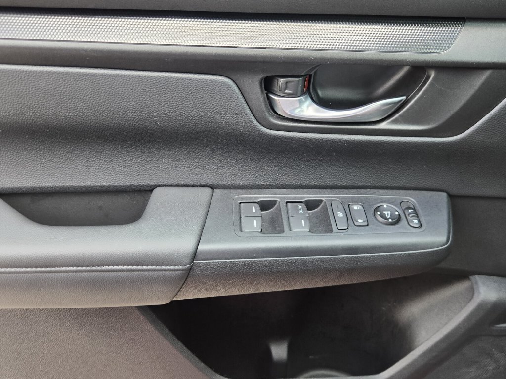 2024 Honda CR-V LX - Photo 25