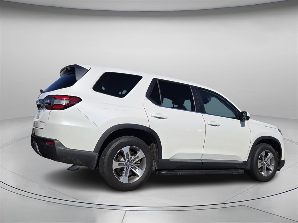 Used 2024 Honda Pilot EX-L 8 Passenger SUV