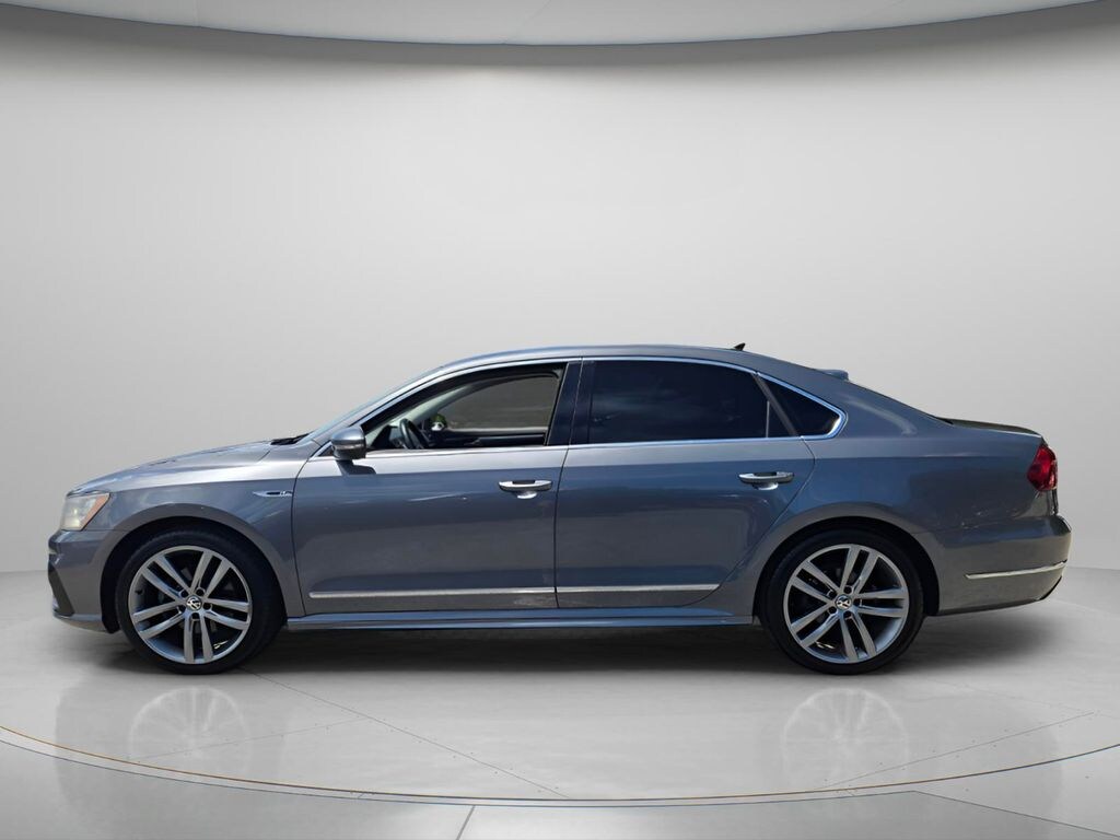 Used 2017 Volkswagen Passat 1.8T R-Line Sedan