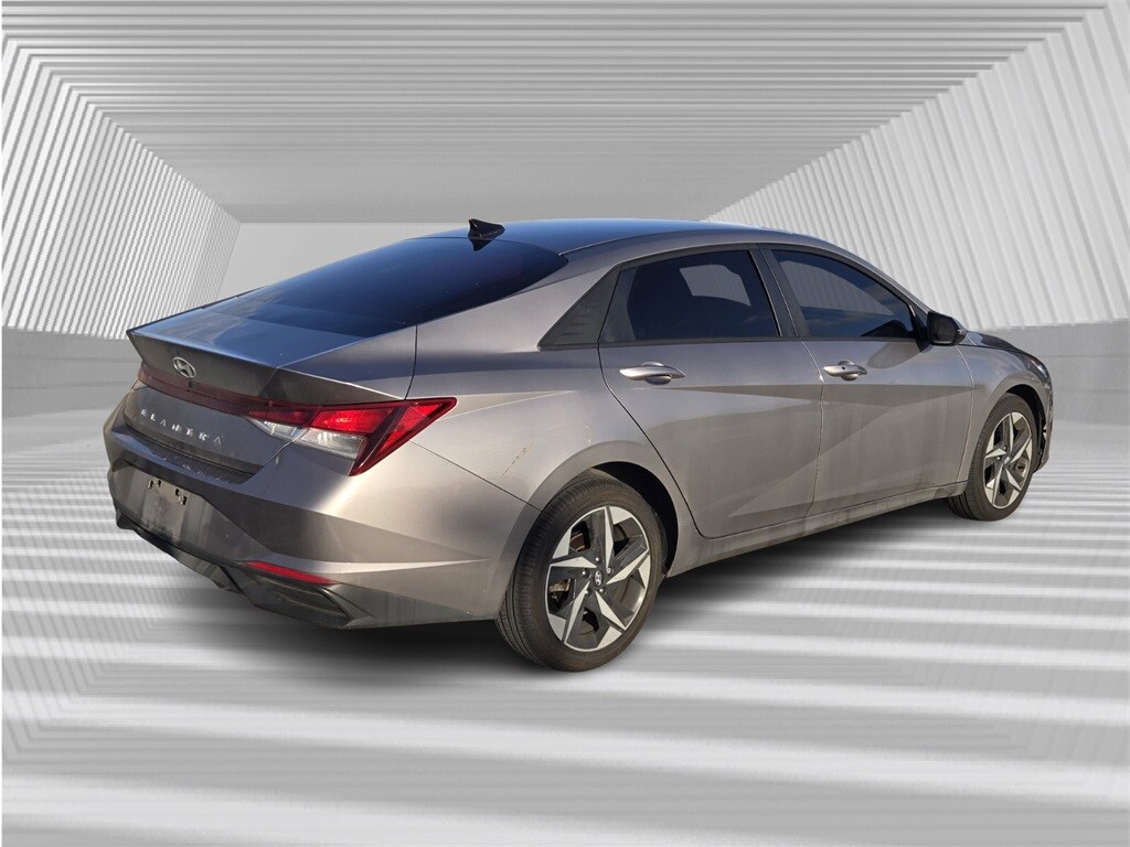 Used 2023 Hyundai Elantra SEL Sedan