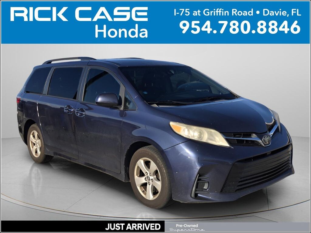 Used 2018 Toyota Sienna LE 8 Passenger Minivan/Van