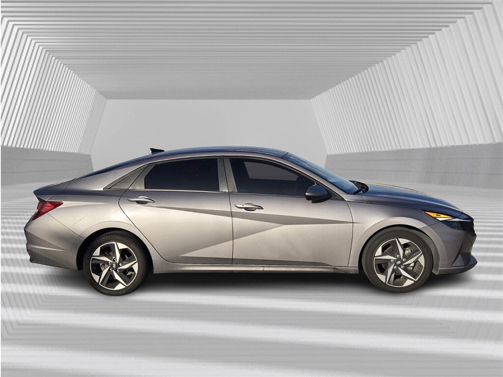 Used 2023 Hyundai Elantra SEL Sedan