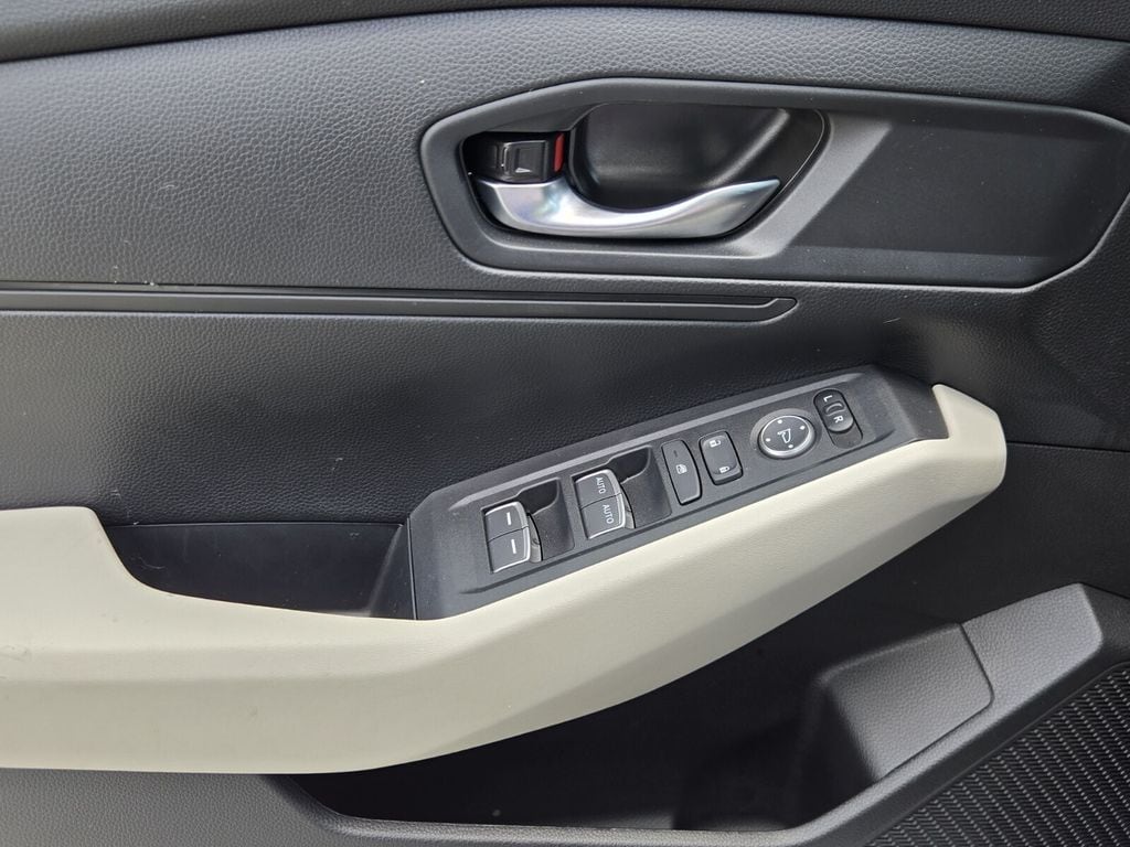2025 Honda Accord LX - Photo 25