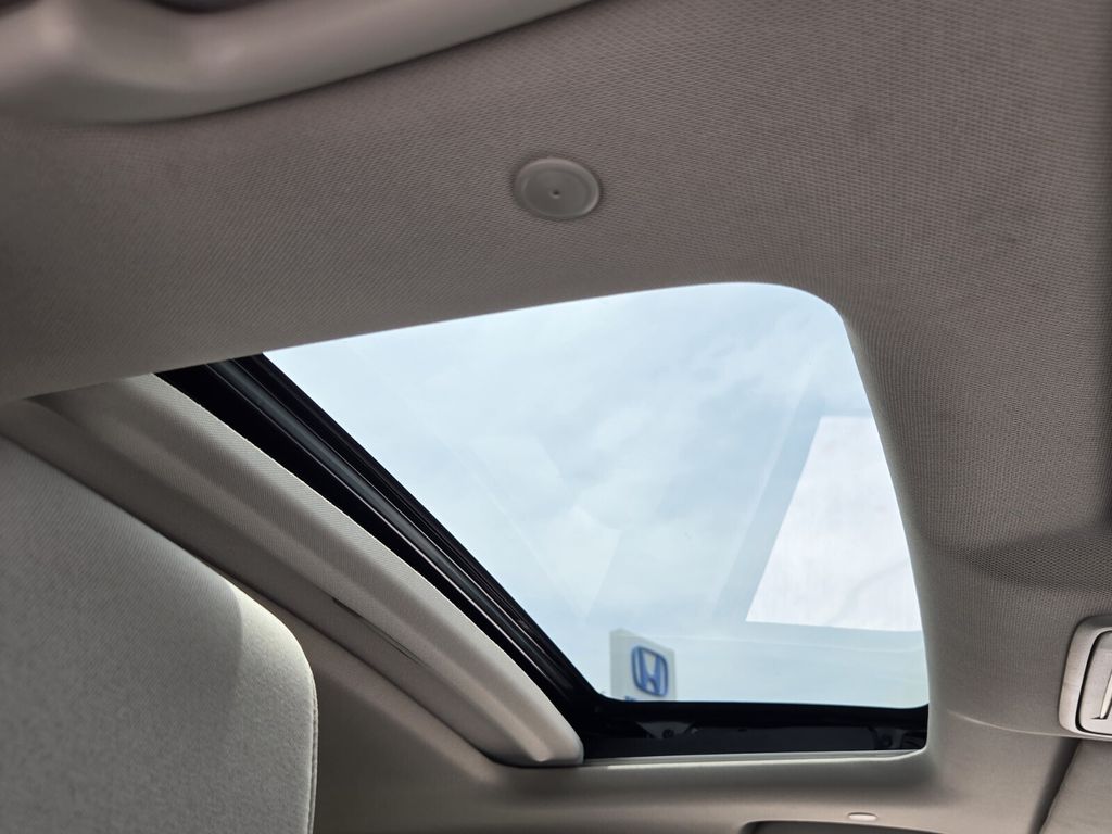 2025 Honda CR-V EX - Photo 17