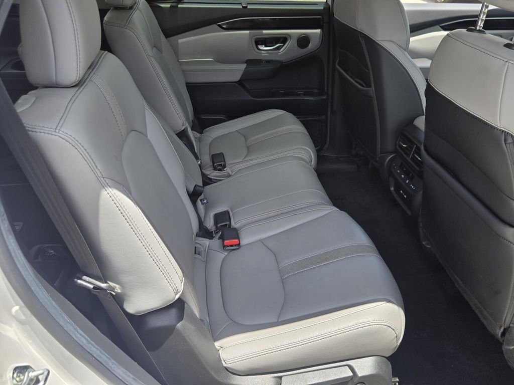 2025 Honda Pilot EX-L - Photo 15